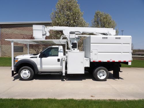 2015 FORD F550 4X4, 7' SOUTHCO FORESTRY BODY, 45' WORK HEIGHT VERSALIFT ST40EIH MODLE BOOM