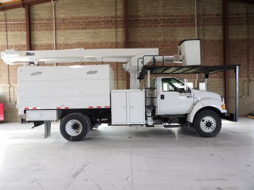2013 FORD F750, 11' FORESTRY BODY, 61' WORK HEIGHT ALTEC LR7-56 MODEL BOOM