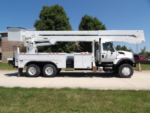 2009 INTERNATIONAL 7400 6X6, UTILITY BED , 82' WORK HEIGHT ALTEC A77T MATERIAL HANDLER MODLE BOOM 