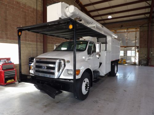 2010 FORD F750, 11' FORESTRY BODY, 60' WORK HEIGHT ALTEC LRV-55 MODEL BOOM 