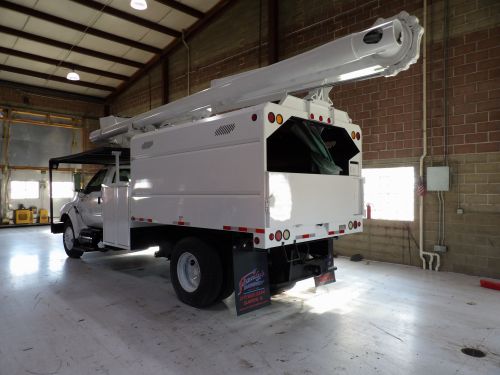 2013 FORD F750, 11' FORESTRY BODY, 61' WORK HEIGHT ALTEC LRV-56 MODEL BOOM