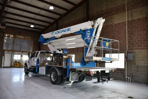 2015 FORD F750 SUPERCAB, FLATED, 105' WORK HEIGHT SOCAGE 105DJ MODEL BOOM 