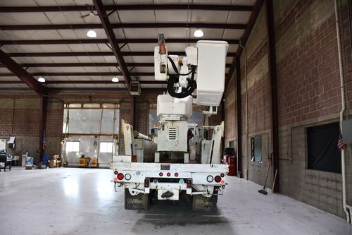 2009 FREIGHTLINER M2 106, FLATBED, 98' WORK HEIGHT ALTEC A77T-TE93-MH MATERIAL HANDLER MODEL BOOM