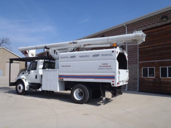 Bucket Trucks from 62-71 Feet