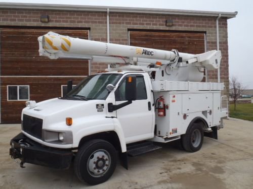 New Bucket Trucks